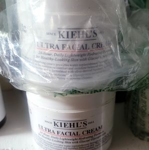 kiehls moisturizing cream, New, full size .